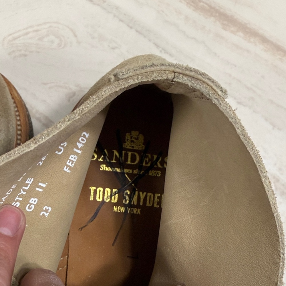 Todd Snyder Beige Suede Chukka Boots with Brown Laces nwot - Picture 2 of 4